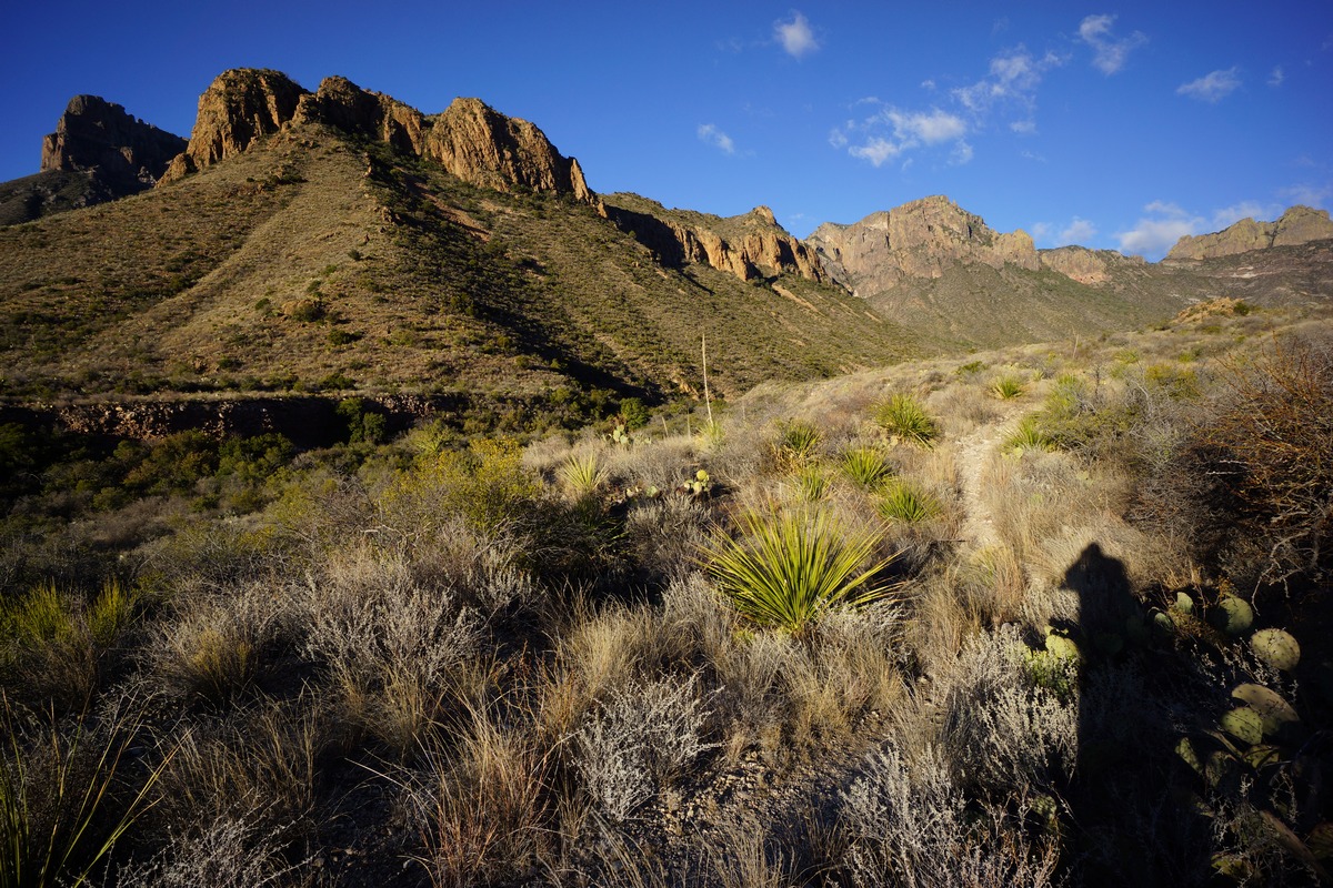 hiking through juniper canyon
