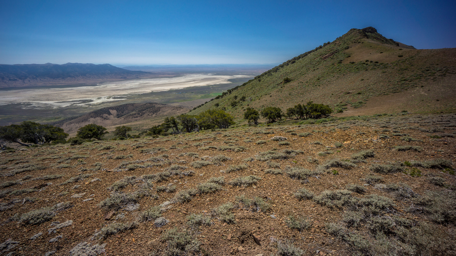 diamond range hikers view over newark valley