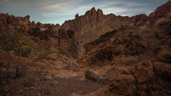 jimbilnan wilderness hiking in canyon, black range, lake mead nevada