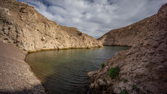 shoreline of lake mead at Cleopatra cove in 2021