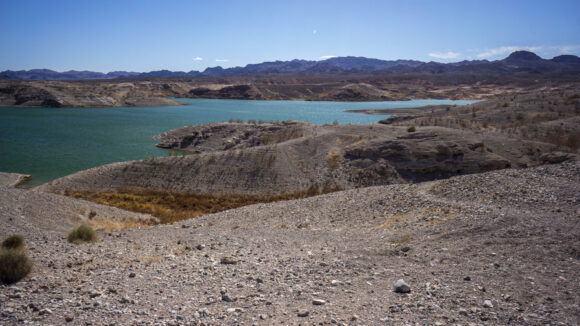 hiking government wash area lake mead