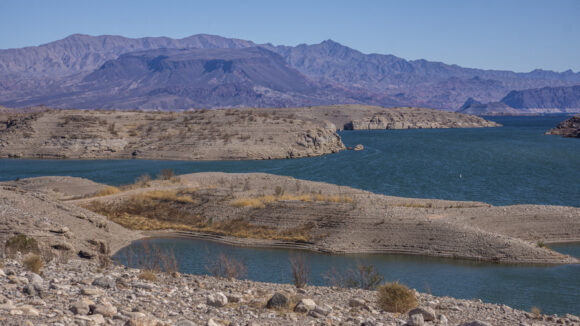 hiking government wash area lake mead
