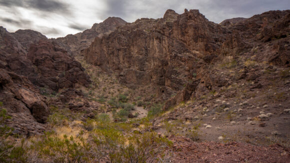 hiking leake mead national recreation area cross country through canyons