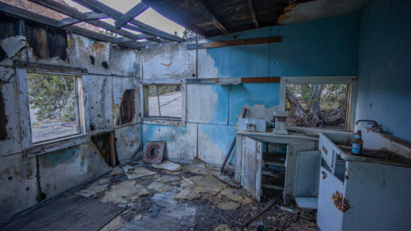 dilapidated cabin in nevada mountains 