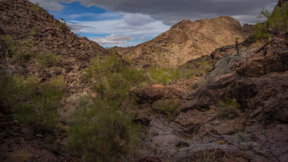 hiking the plamosa mountains quartzsite bouse arizona backpacking trip